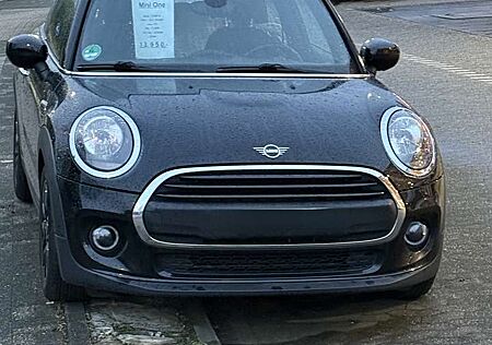 Mini ONE Blackyard