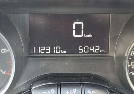 Peugeot 2008 82 VTI Acess