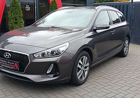 Hyundai i30 Family + *NAVI*SHZ*PDC