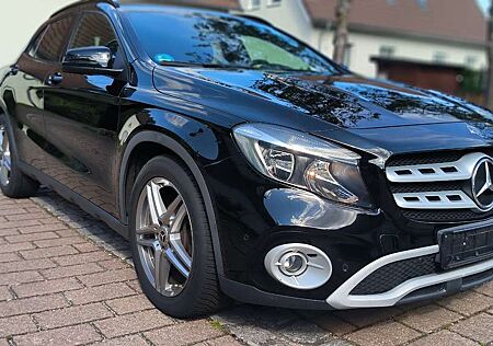 Mercedes-Benz GLA 200 CDI FACELIFT / Automatik