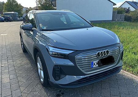 Audi Q4 e-tron 40 S -line
