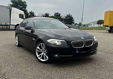 BMW 530d 530 xDrive Sport-Aut.