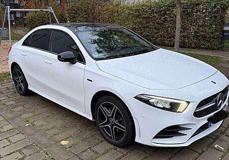 Mercedes-Benz A 250 gebraucht kaufen Mercedes-Benz A 250 e AMG Line