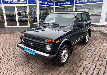 Lada Niva AHK TÜV NEU