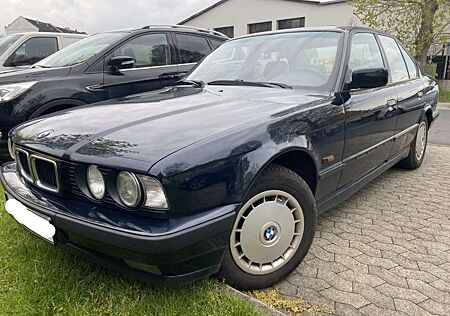 BMW 520i 520 E34 Executive ClassicCar Klima/Leder/LM+M&S