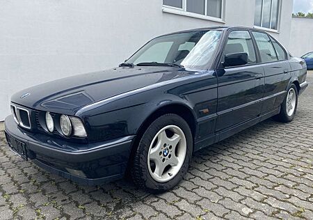 BMW 520i 520 E34 Executive ClassicCar Klima/Leder/LM+M&S