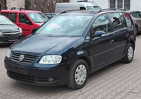 VW Touran Volkswagen 1.6 Conceptline. Automatikgetriebe