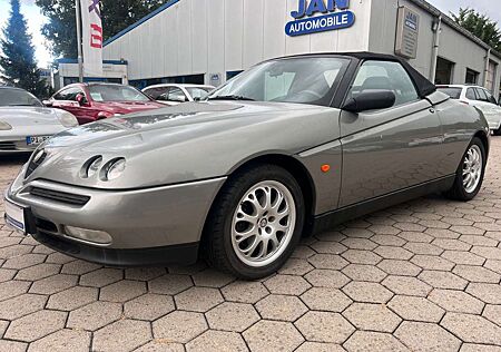 Alfa Romeo Spider 916 2.0 16V T.Spark Pininfarina HU 09/26