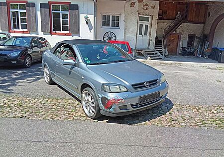 Opel Astra Cabrio 2.2 16V Edition 90 Jahre Bertone
