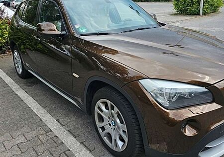 BMW X1 sDrive 18i Automatik