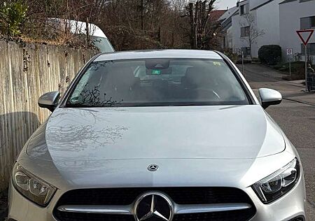 Mercedes-Benz A 180 d 7G-DCT Progressive