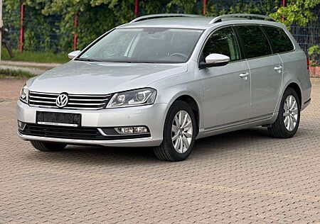 VW Passat Volkswagen 2.0 TDI Kombi *NAVI *XENON *140 PS