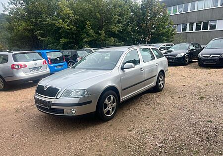 Skoda Octavia Ambiente 1.6 105 PS Tüv 05 2025 Winterreifen