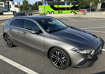 Mercedes-Benz A 180 Progressive Advanced mit Junge Sterne Garantie
