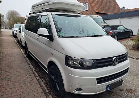 VW T5 Caravelle Volkswagen Caravelle Surfbulli Camper in Topzustand