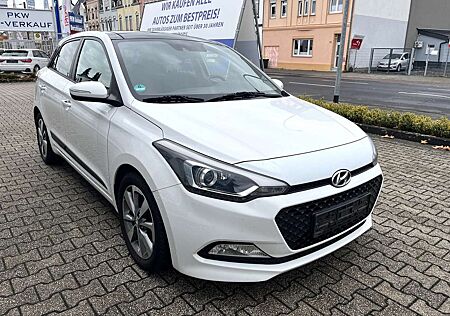 Hyundai i20 1.2 Trend *Pano*Navi*Kamera*Allwetter*