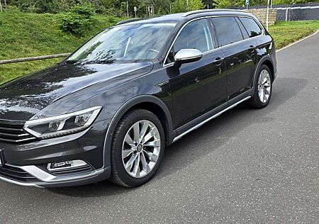 VW Passat Alltrack Volkswagen 2.0 TDI SCR 4Motion DSG
