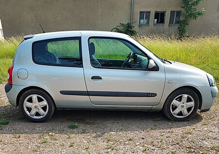 Renault Clio 1.4 16V Initiale Limited
