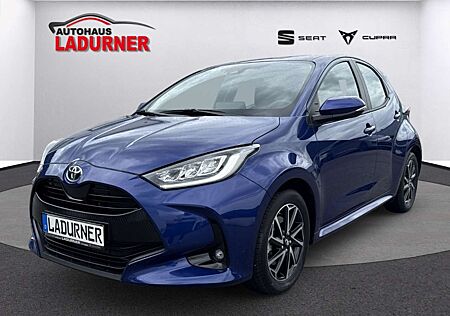 Toyota Yaris Hybrid Team Deutschland *Navi + Apple CarPlay + An