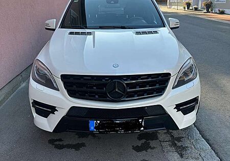 Mercedes-Benz ML 350 BlueTEC 4MATIC 7G-TRONIC Edition 1