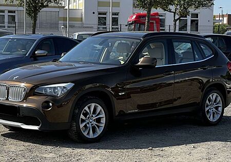 BMW X1 xDrive 23d Automatik+Xenon+PDC