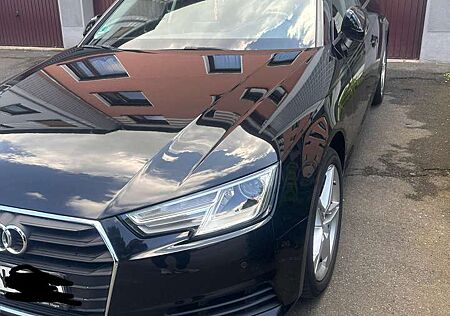 Audi A4 Avant 2.0 TDI S tronic quattro design