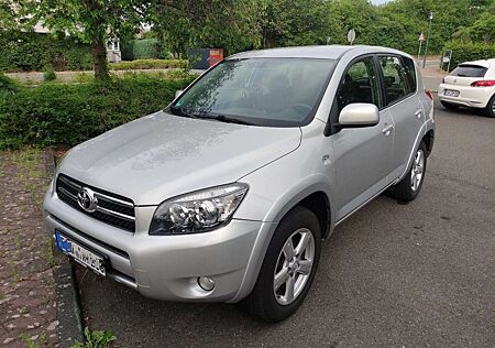 Toyota RAV 4 2.0 4x4 Multidrive S Sol