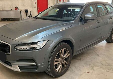 Volvo V90 Cross Country AWD Pano Navi Adaptiv LED