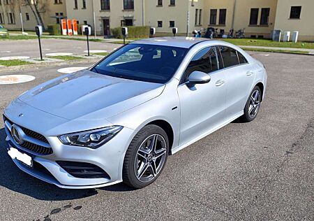 Mercedes-Benz CLA 250 e 8G-DCT AMG Line