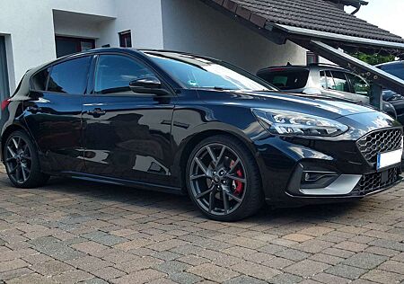 Ford Focus 2.3 EcoBoost