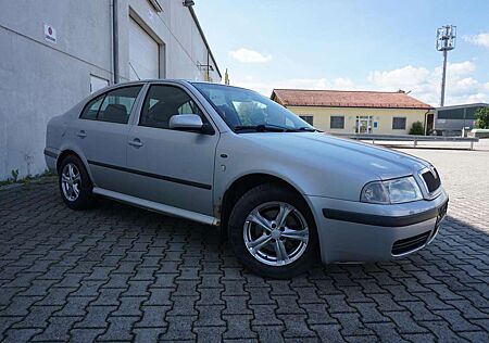 Skoda Octavia 1.9TDI Limo AHK Radio Klima Tempomat Alu