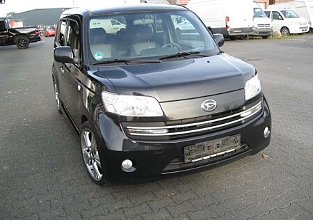 Daihatsu Materia 1.5 black edition