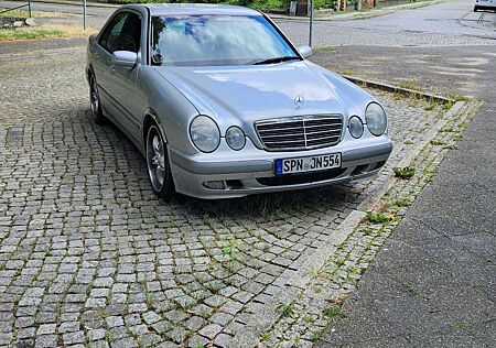 Mercedes-Benz E 280 4-Matic Classic