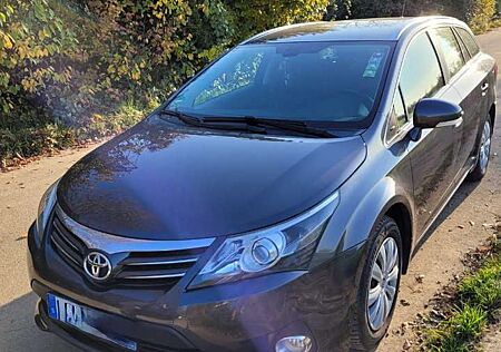 Toyota Avensis Combi 1.8 Executive