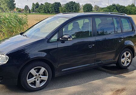 VW Touran Volkswagen Highline, Tüv/Reifen neu