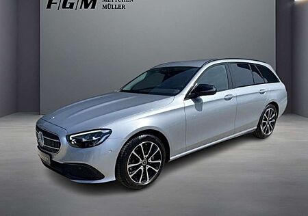 Mercedes-Benz E 220 d T Avantgarde +Wide+MBUX+LED+Night+Cam