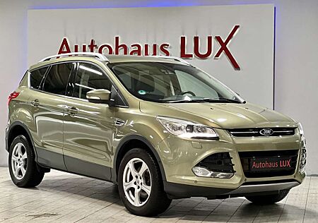 Ford Kuga 1,6L ECO*ACC*BIXENON*AUTOMATIK*4x4*TITANIUM