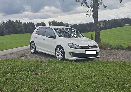 VW Golf GTI Volkswagen Golf+2.0+GTI+DSG+Edition+35 + Winterreifen