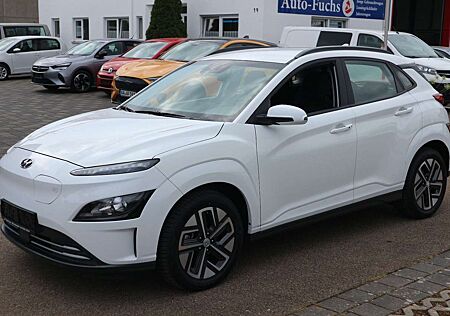 Hyundai Kona Select Elektro 64kWh Kamera PDC