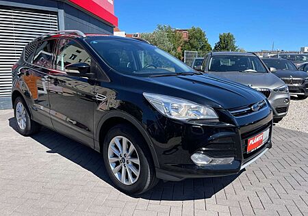 Ford Kuga Titanium/Tempomat/PDC/Parkassistent