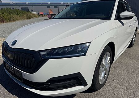Skoda Octavia Style*KAMERA*HEAD UP*NAVI*SITZHEIZUNG*DAB*LED*TOP*