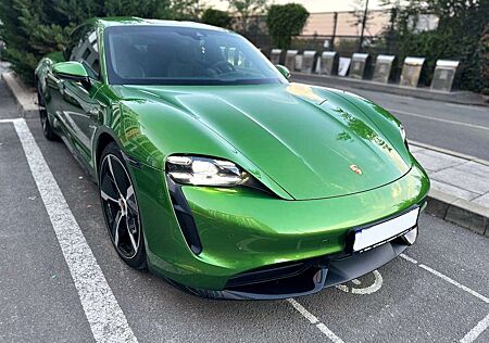 Porsche Taycan Turbo
