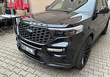 Ford Explorer EcoBoost Plug-in Hybrid ST-LINE