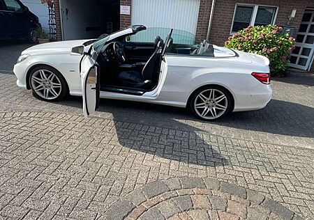 Mercedes-Benz E 200 Cabrio 9G-TRONIC AMG Line