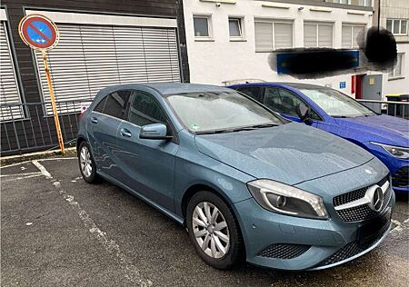 Mercedes-Benz A 180 AMG Line