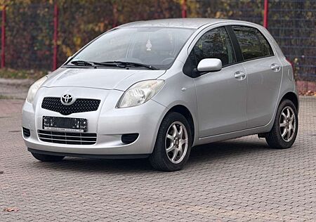 Toyota Yaris 1,0-l-VVT-i * KLIMA
