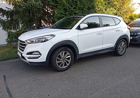 Hyundai Tucson blue 1.7 CRDi 2WD Pano, Navi, Kamera, Sitzheizung