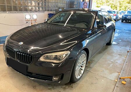BMW 750 i L xDrive R-Kamera*Memory*Stndh*S-Dach*Xenon
