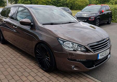 Peugeot 308 SW PureTech 130 EAT6 Stop & Start Allure