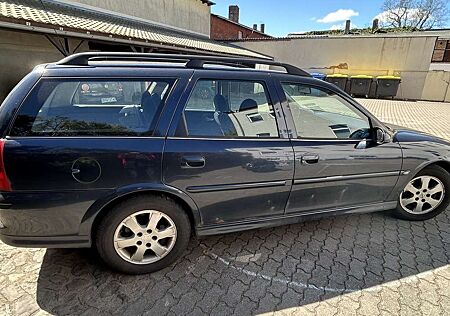 Opel Vectra 1.6 Caravan